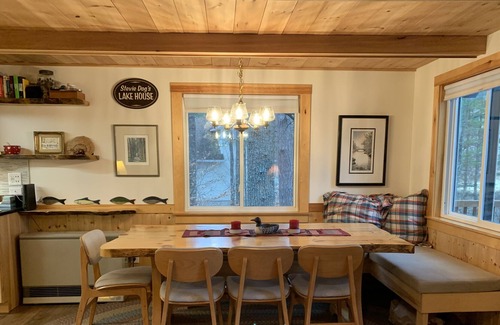 Eidelweiss Village Cabina | Perfect Waterfront Cabin for your Family Getaway!