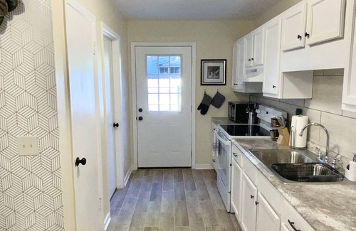 Clinton Casa | ***Perfect Waypoint or Extended Stay***
