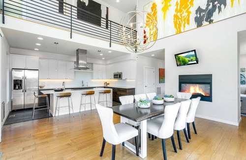 Longmont Casa | Perfectly Between Boulder - Estes Park! Modern 5-Bedroom House