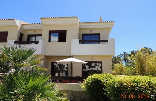 Quarteira Villa | VILLA DE 4 CAMAS PERFECTAMENTE UBICADA EN UN SPA 5 RESORT Y GOLF RESORT EN VILAMOURA
