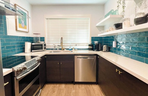 University City Casa | Perfectly located mid-century inspired family townhome