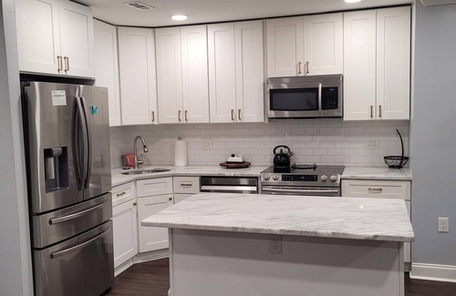 Federal Hill Condominio | Perfectly located minutes from the Inner Harbor, Ravens and Orioles stadium.