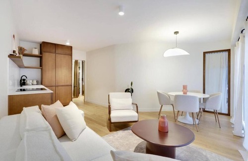 Quartier de l'Ecole-Militaire Apartamento | PERFECTLY NESTLED IN NOTRE DAME DES CHAMPS, SAINT GERMAIN DES PRES
