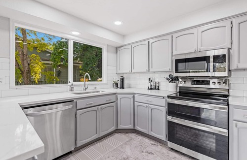Snohomish Casa | Perfectly placed between downtown Snohomish & golf course!!!