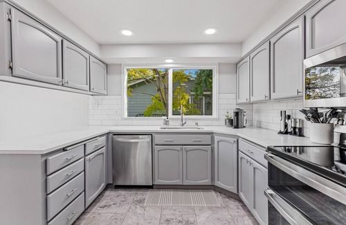 Snohomish Casa | Perfectly placed between downtown Snohomish & golf course!!!