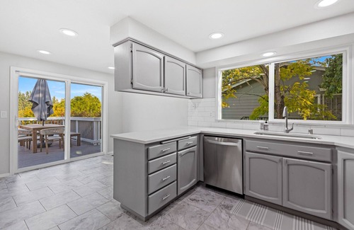 Snohomish Casa | Perfectly placed between downtown Snohomish & golf course!!!