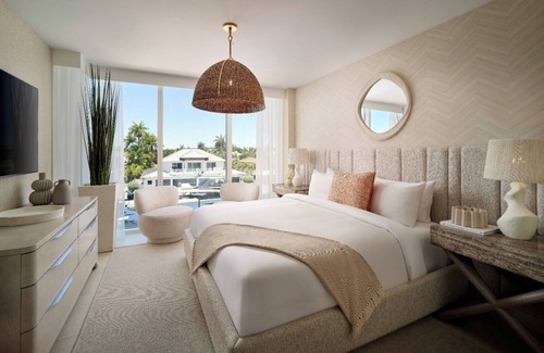 17th Street Causeway Hotel | Perfectly Relaxing Room Near Port Everglades Spot Superyachts Just 4 Miles Away