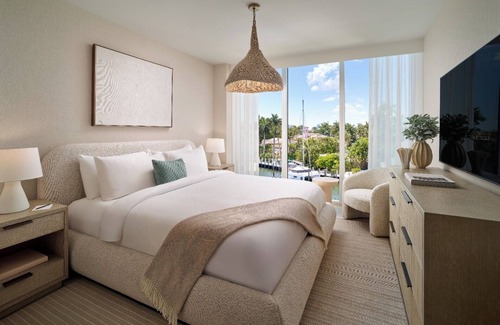 17th Street Causeway Hotel | Perfectly Relaxing Room Near Port Everglades Spot Superyachts Just 4 Miles Away