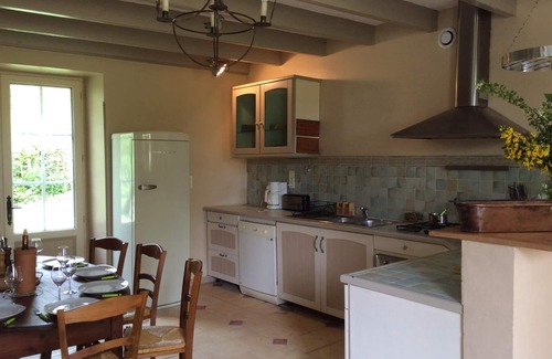 Faux Casa | Casa rural Perigord con parque arbolado de 3000m2 y piscina privada segura