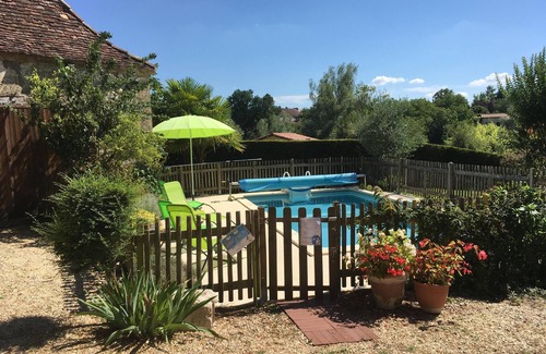 Faux Casa | Casa rural Perigord con parque arbolado de 3000m2 y piscina privada segura
