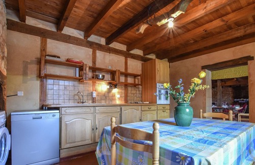 Biron Casa | Casa de vacaciones tradicional en Biron con piscina privada