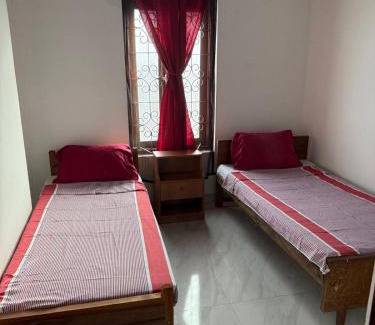 Moratuwa Casa | Perivale Budget Stay