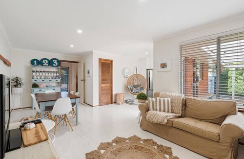 Carrickalinga Cabina | Periwinkle - 6 Berrima Pl, Carrickalinga