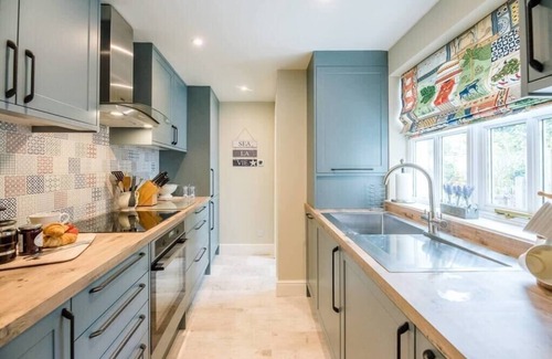 Aldeburgh Casa | Periwinkle, a delightful coastal cottage