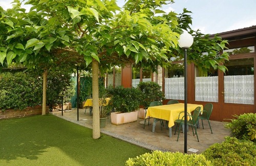 Crociale Apartamento | Perla 7 quiet apartment with patio and pool