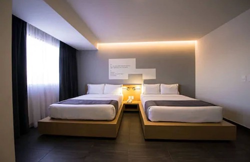 Centro de Guadalajara Hotel | Perla Central Hotel