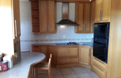 Kleinmond Apartamento | PERLEMOEN 4 : 3bedr/ 2bathr villa, inside BBQ. Best all round view in Kleinmond.