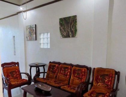 Rizal Province Casa | Perlies Inn Balcony House