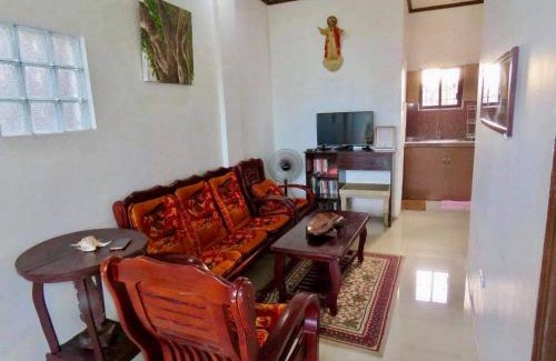 Rizal Province Casa | Perlies Inn Balcony House