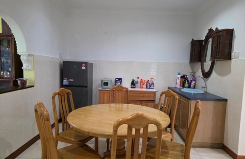 Bandar Seri Iskandar Casa | Permata Atiey Homestay