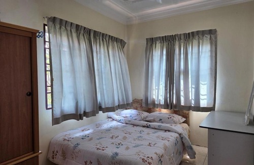 Bandar Seri Iskandar Casa | Permata Atiey Homestay