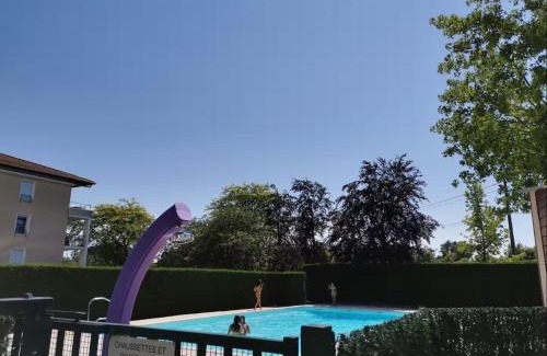 Les Serres - Vivier Apartamento | Perollier - CI - Lyon 2 - Bedroom apartment with balcony and pool