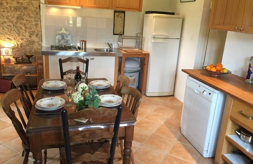 Pressignac-Vicq Casa | Perrot en Périgord : Encantadora casa con gran piscina