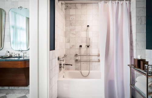Historic District - North Hotel | Perry Lane Hotel, A Luxury Collection Hotel, Savannah