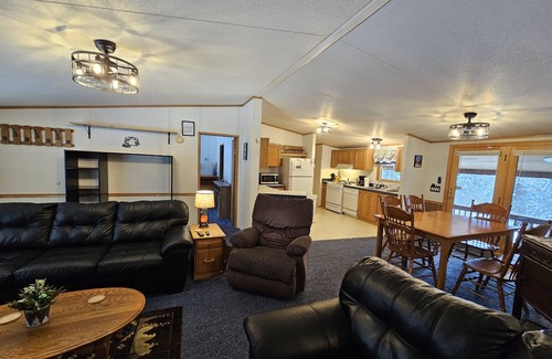 Pittsburg Casa | Perry Stream - Happy Corner Covered Bridge - Direct Snowmobile/ATV Access
