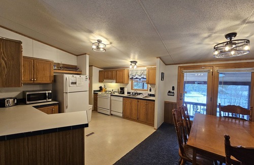 Pittsburg Casa | Perry Stream - Happy Corner Covered Bridge - Direct Snowmobile/ATV Access