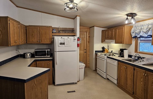 Pittsburg Casa | Perry Stream - Happy Corner Covered Bridge - Direct Snowmobile/ATV Access