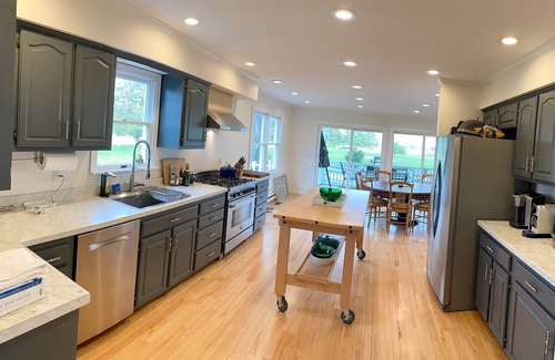 Sherwood Casa | Persimmon Point Waterfront, Dock & Heated Pool Casual Comfortable Fun