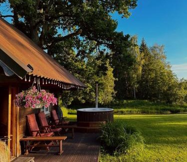 Saarde Casa | Pertle Cottage Private Sauna & Hot Tub Getaway in Nature