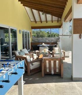 Omoa Villa | Pesky Pelican House