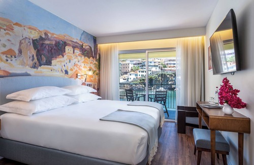 Camara de Lobos Hotel | Pestana Churchill Bay