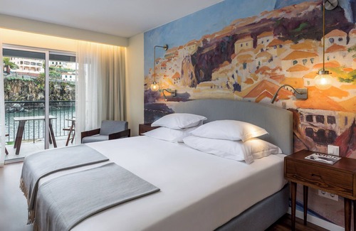 Camara de Lobos Hotel | Pestana Churchill Bay