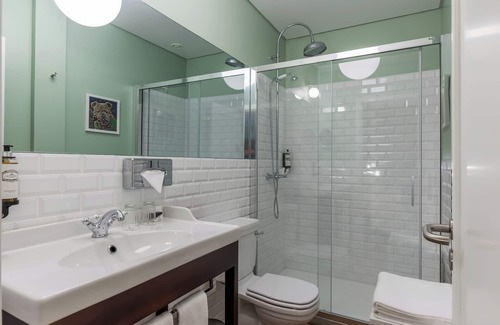 Camara de Lobos Hotel | Pestana Churchill Bay