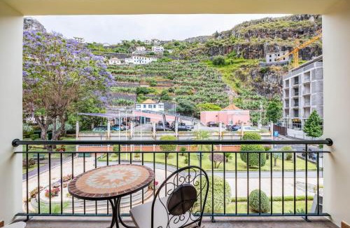 Ribeira Brava Apartamento | Pestanas Nest by Homie