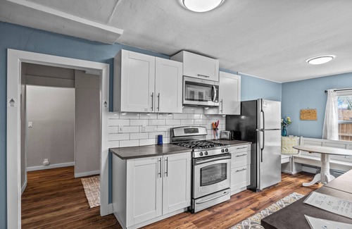 Montrose Casa | Pet & Family Friendly Downtown Montrose-20 Minutes to Black Canyon National Park