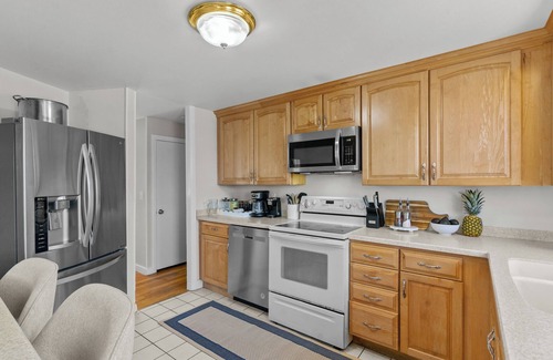 Newport East Casa | Pet & Family Friendly Home Close to Beaches!