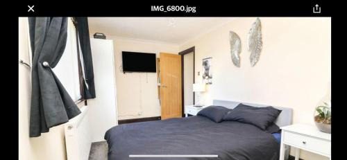 Purleigh Casa | Pet Friendly Home in Chelmsford-Hot Tub-Sleeps 6