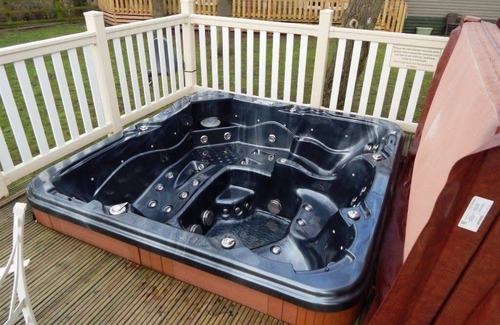 York Casa | PET FRIENDLY COSY ACCOMMODATION WITH PRIVATE HOT TUB 9 MILES FROM YORK CENTRE