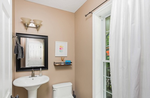 Jeffersonville Casa | Pet friendly- 10 mins to Smugglers Notch Resort