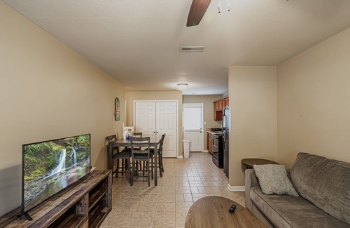 Clarksville Casa | Pet friendly, 15 minutes to Fort Campbell-B3