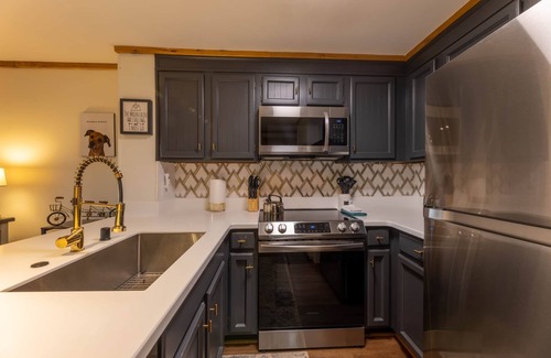 Snowshoe Apartamento | Pet Friendly 1br/1ba 18 Powderidge