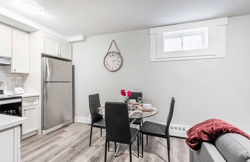 Central Hamilton Apartamento | Pet-friendly 1BR Basement Condo—James Street North