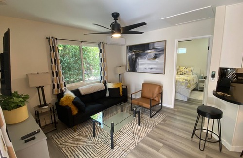 Santa Barbara Cabaña | Pet-Friendly 1BR/1BA ADU, sleeps 2-4ppl, full kitchen, BBQ