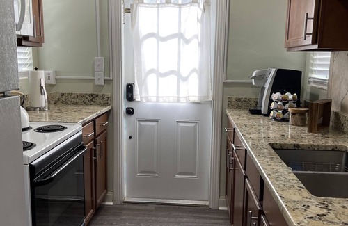 Fort King District Casa | Pet friendly 2-bdrm home minutes from the square