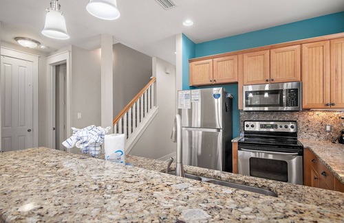Laurel Grove Casa | Amplio y Elegancia Lakeside Views carrito de golf incluido