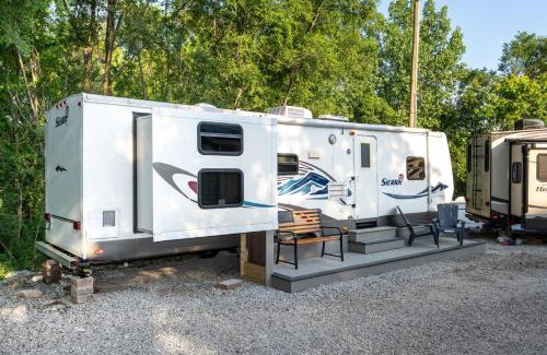 Miller Beach Casa | Pet-Friendly 2BR Camper with Fire Pit Grill